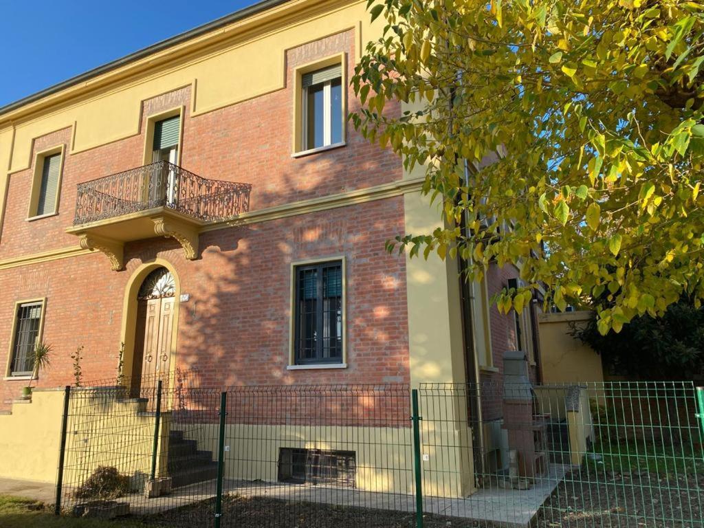 Daro Apartments Болонья Экстерьер фото